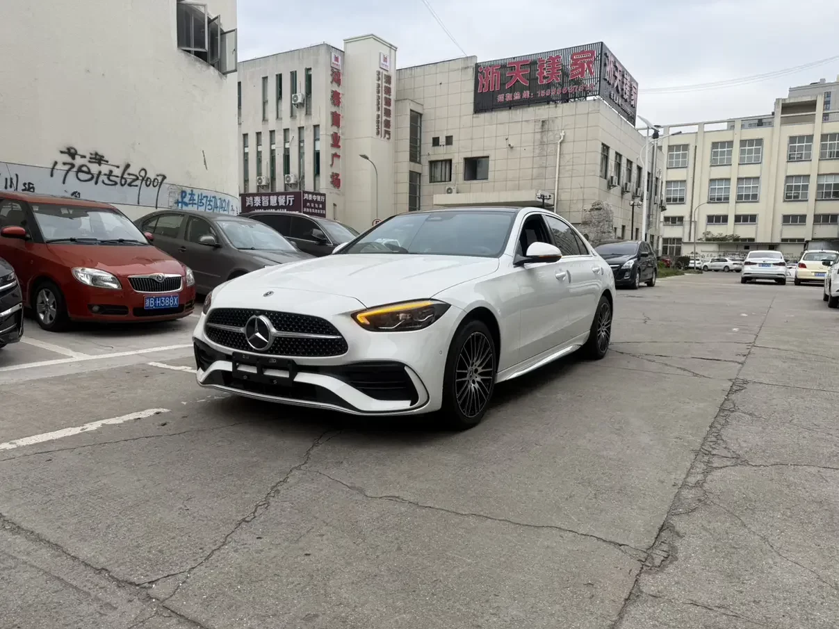 MERCEDES-BENZ C-CLASS