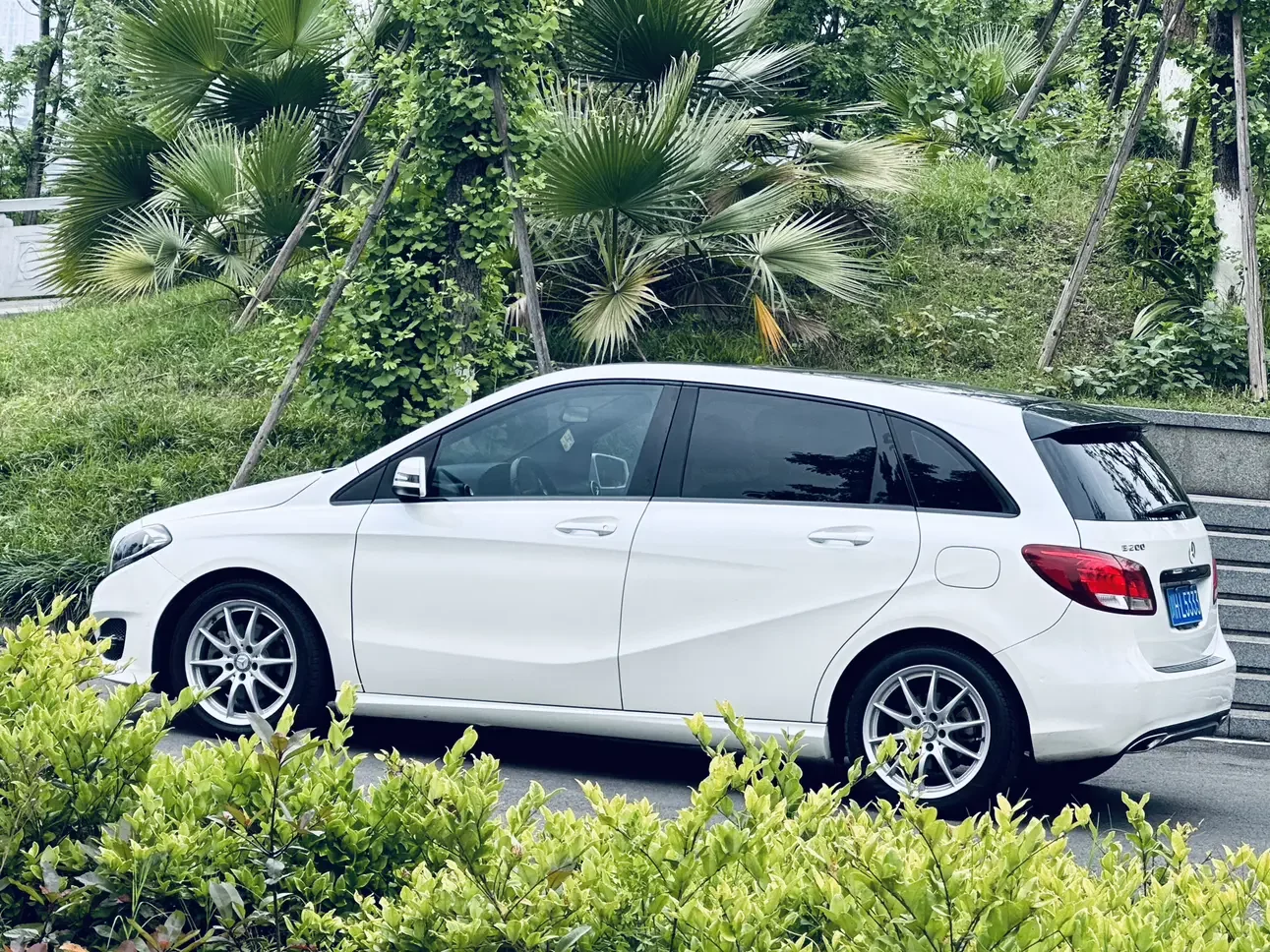 Mercedes-Benz B Class
