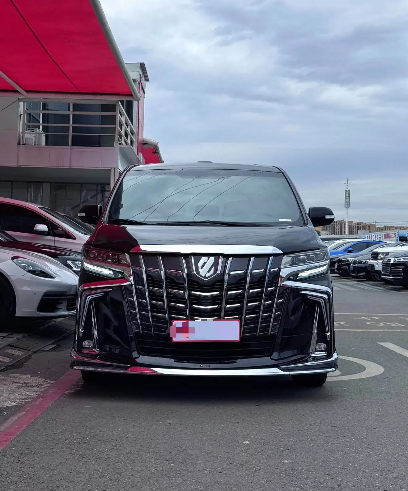 Toyota Alphard