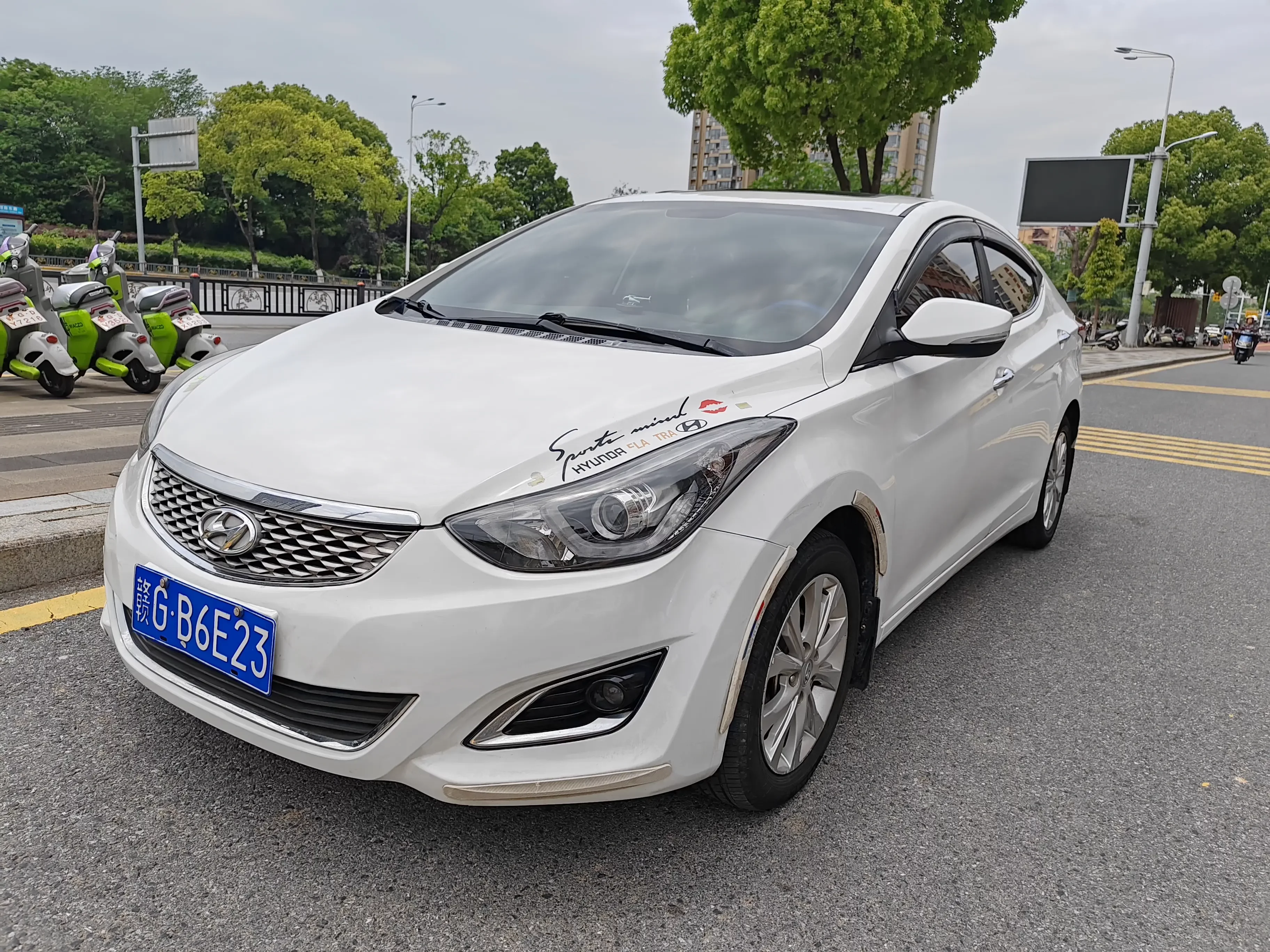Hyundai Elantra
