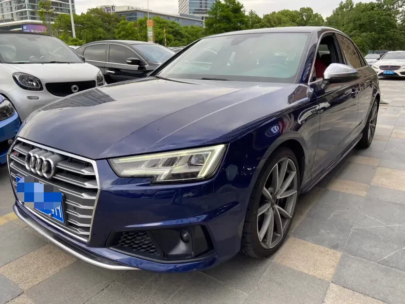 Audi S4