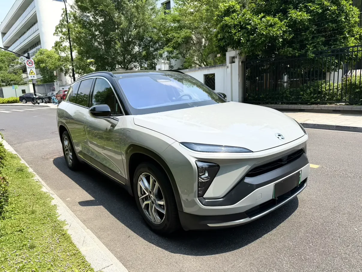 NIO ES6