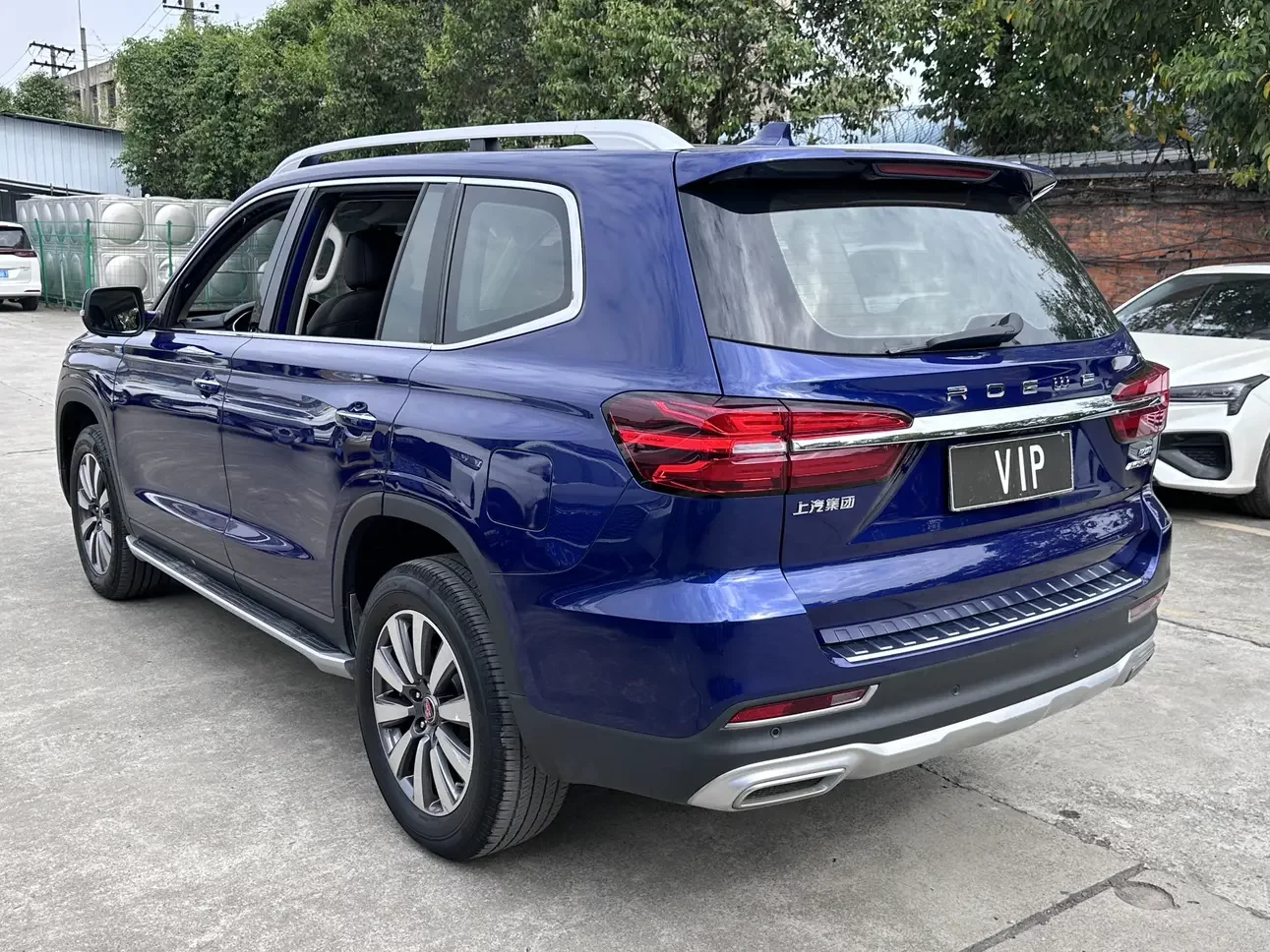 Roewe RX8