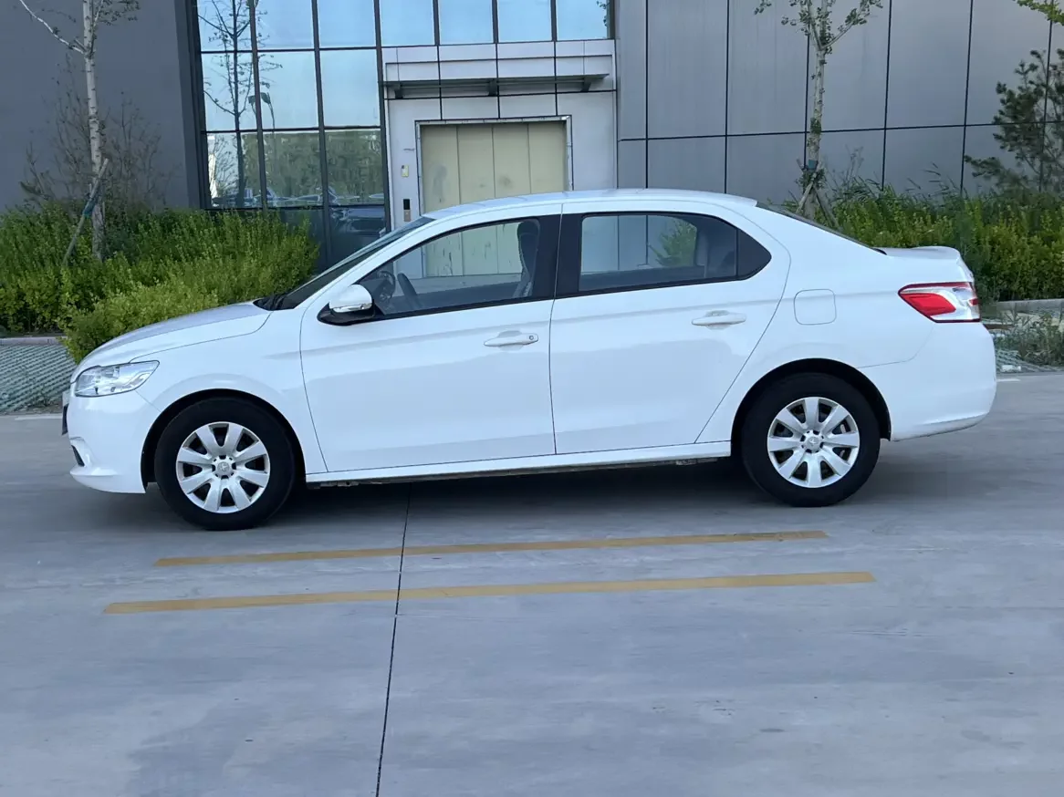 Peugeot 301