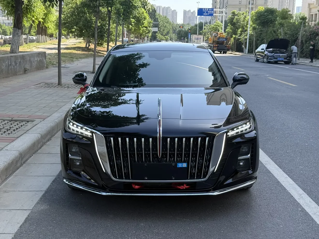 Hongqi H5