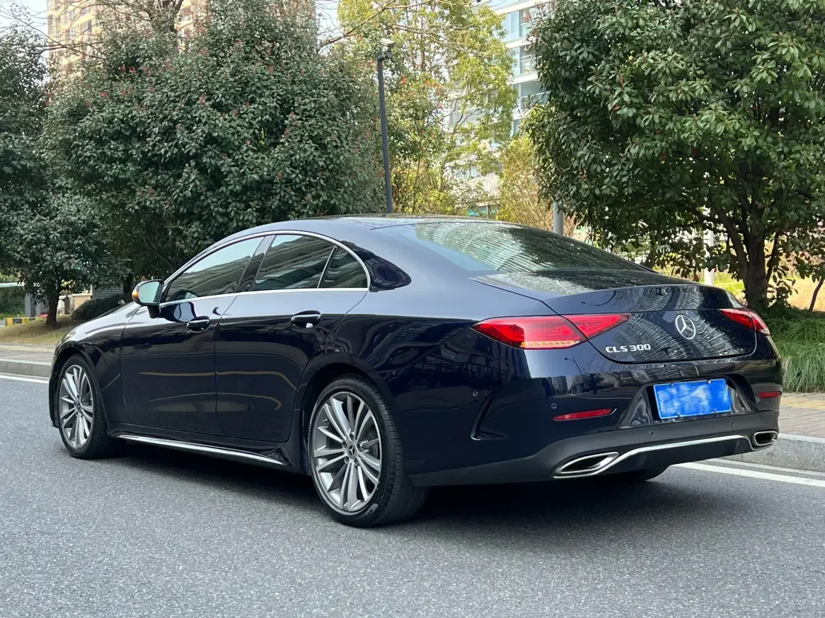 Mercedes-Benz CLS