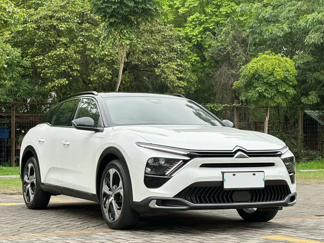Citroën Versailles C5 X