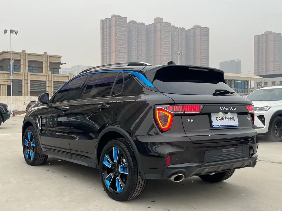 Lynk & Co 01