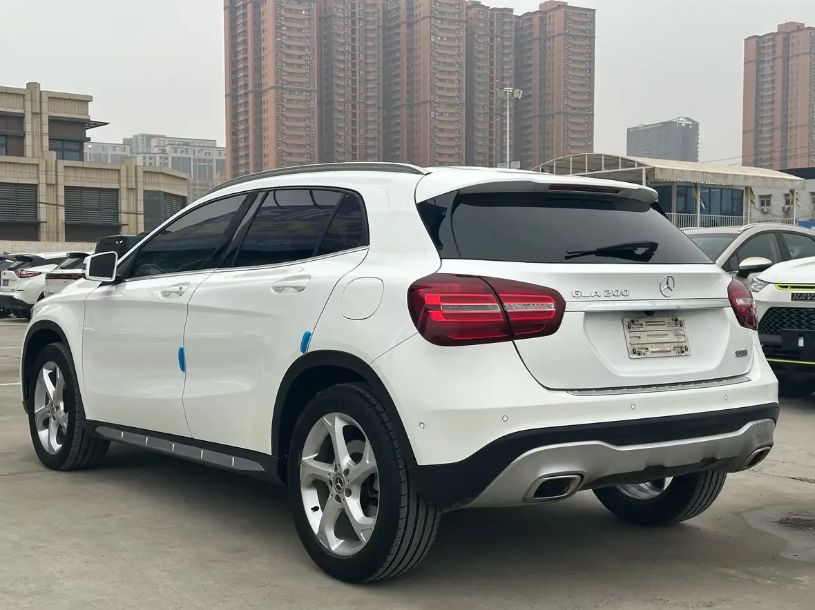 Mercedes-Benz GLA