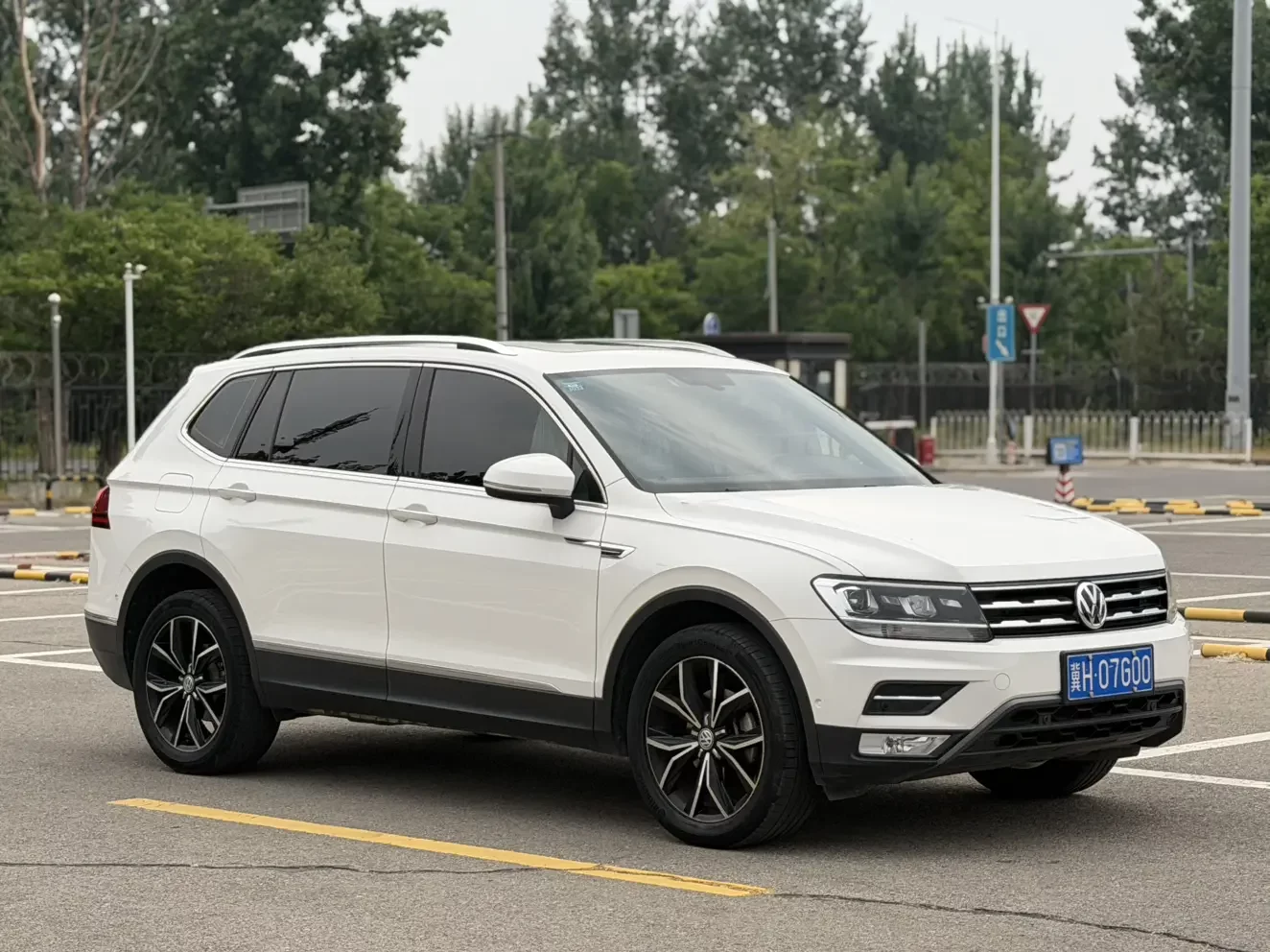 Volkswagen Tiguan L
