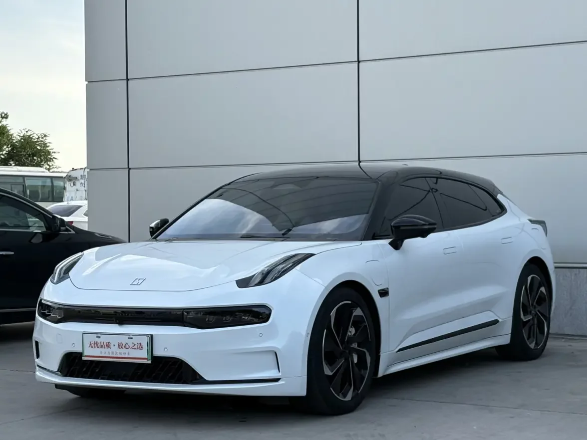 ZEEKR 001