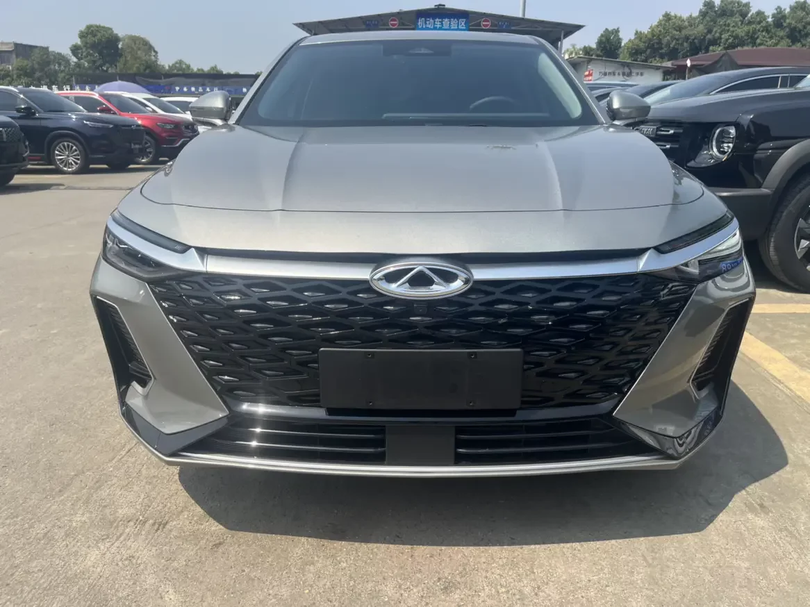Chery Arrizo 8