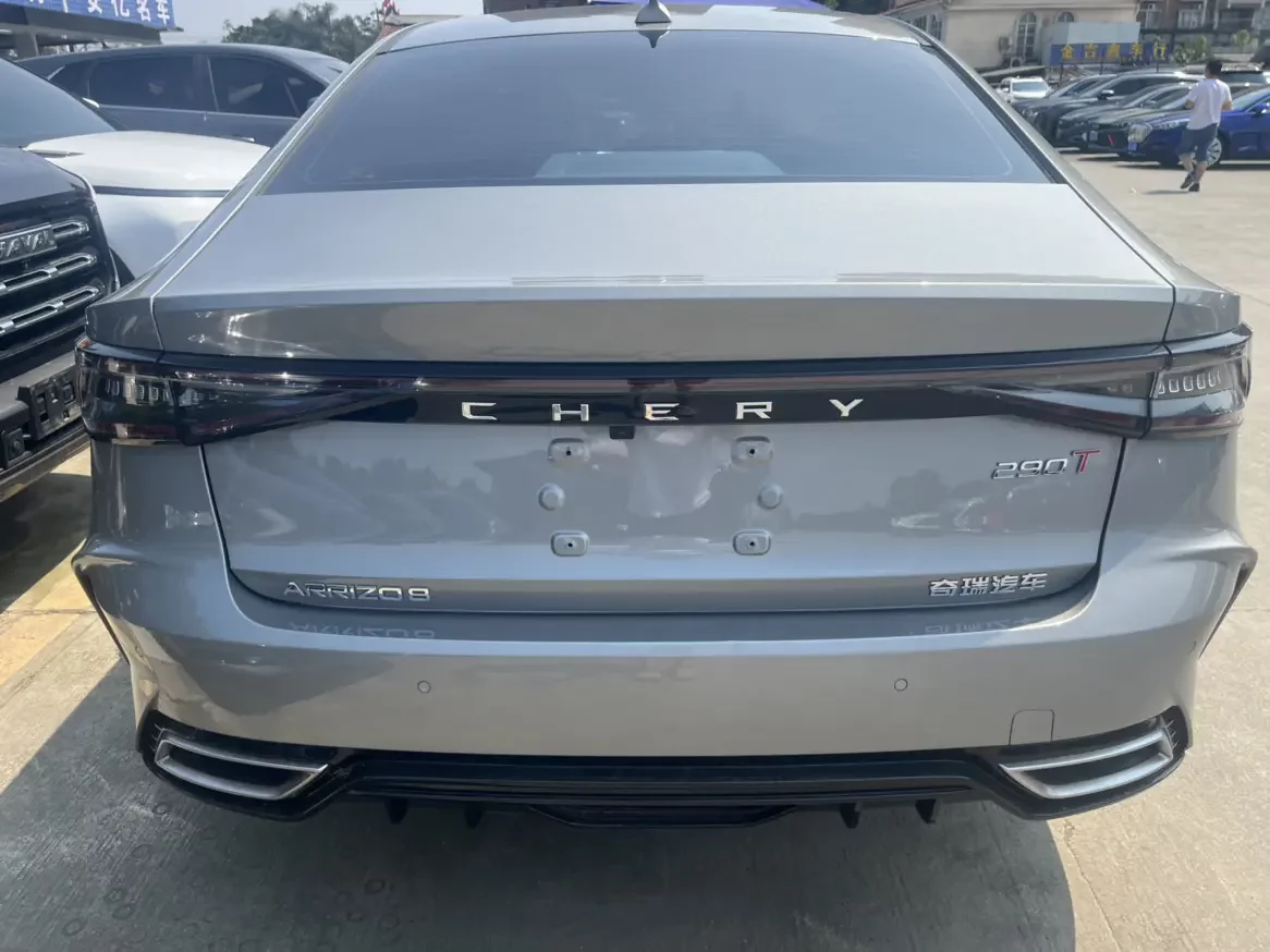 Chery Arrizo 8