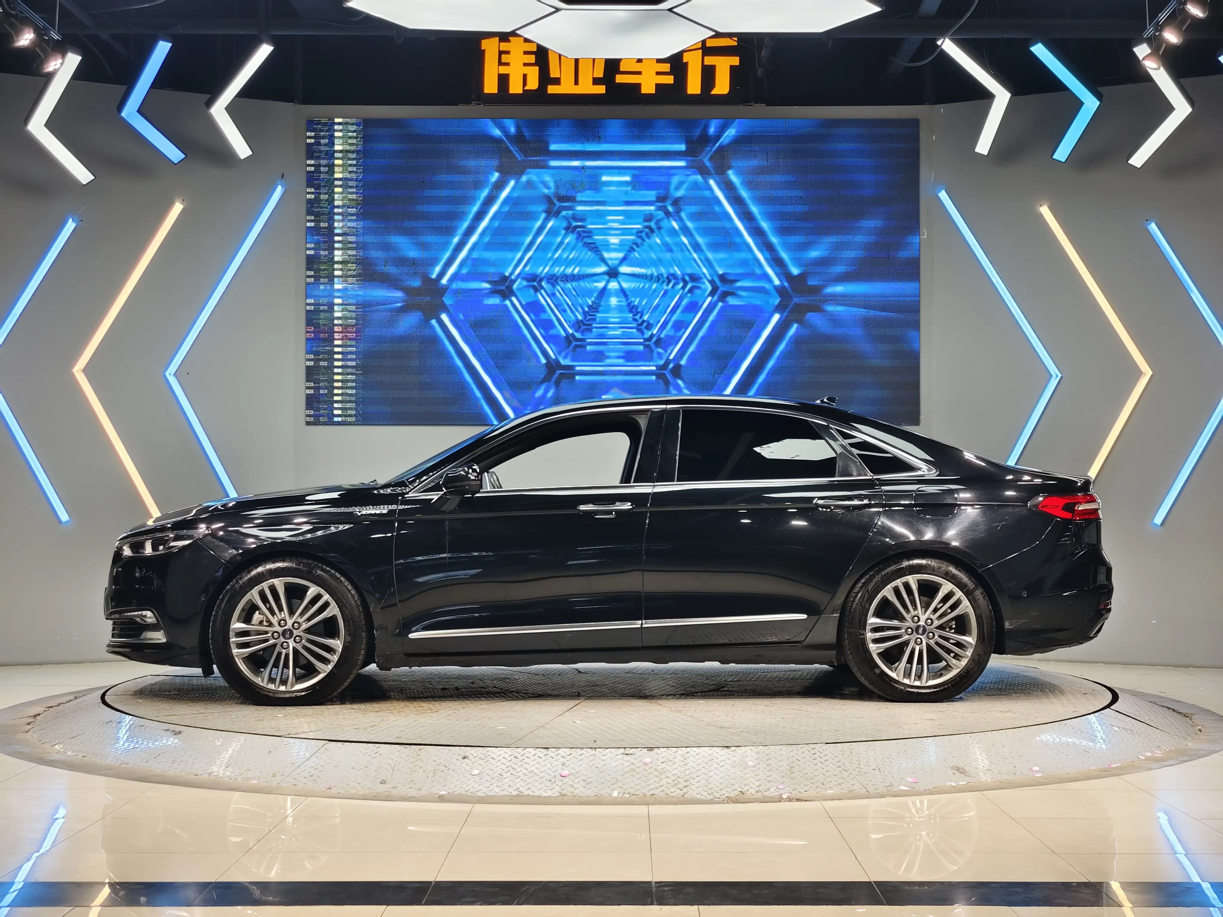Ford Taurus