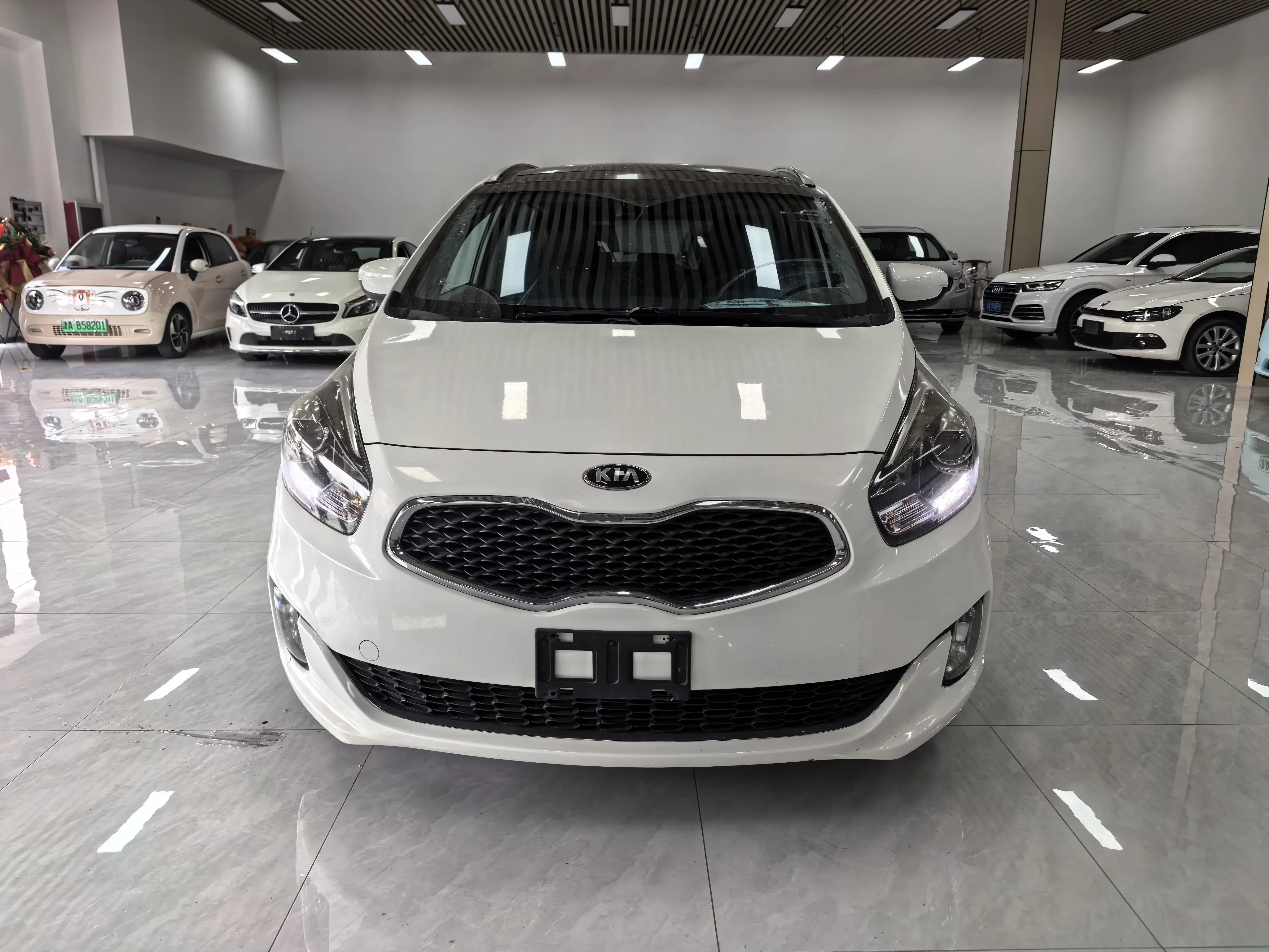 Kia Carens