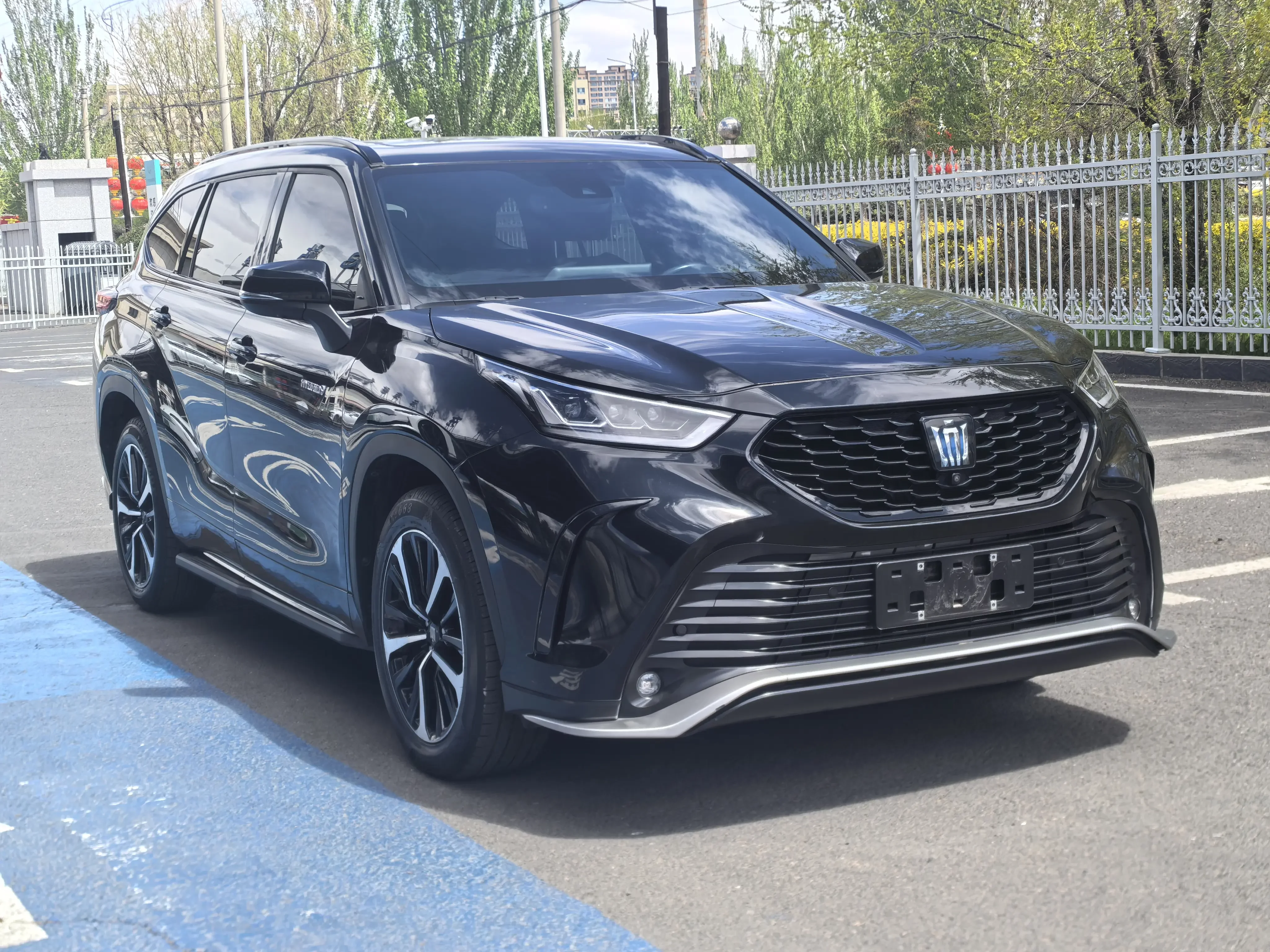 Toyota Crown Kluger