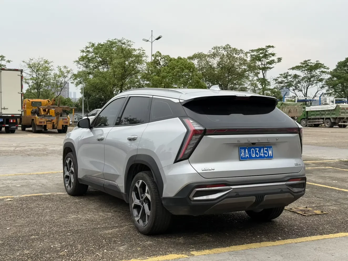 Geely Atlas L