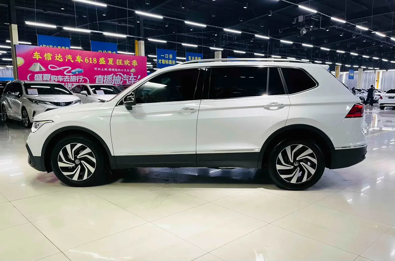 Volkswagen Tiguan L