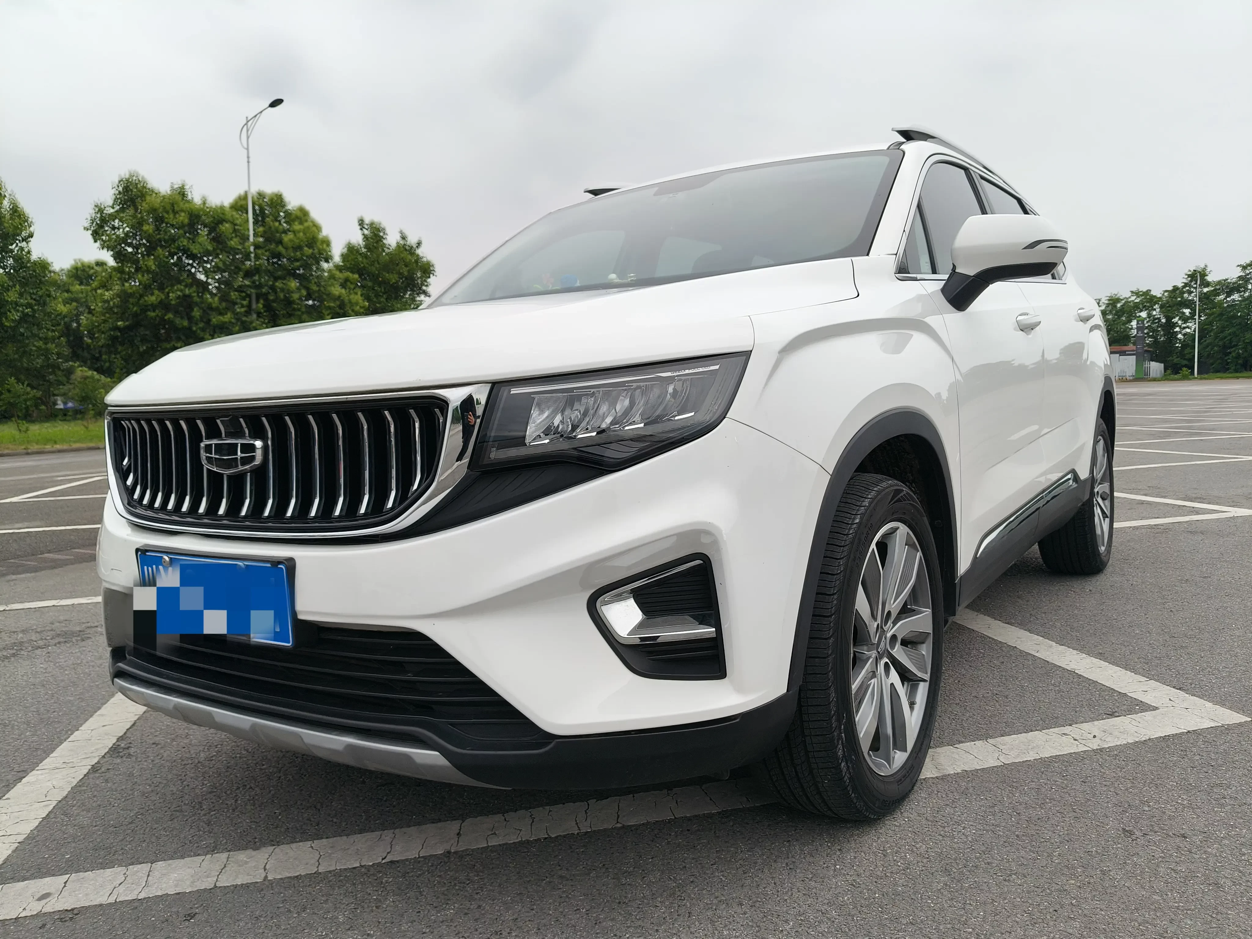 Geely Okavango