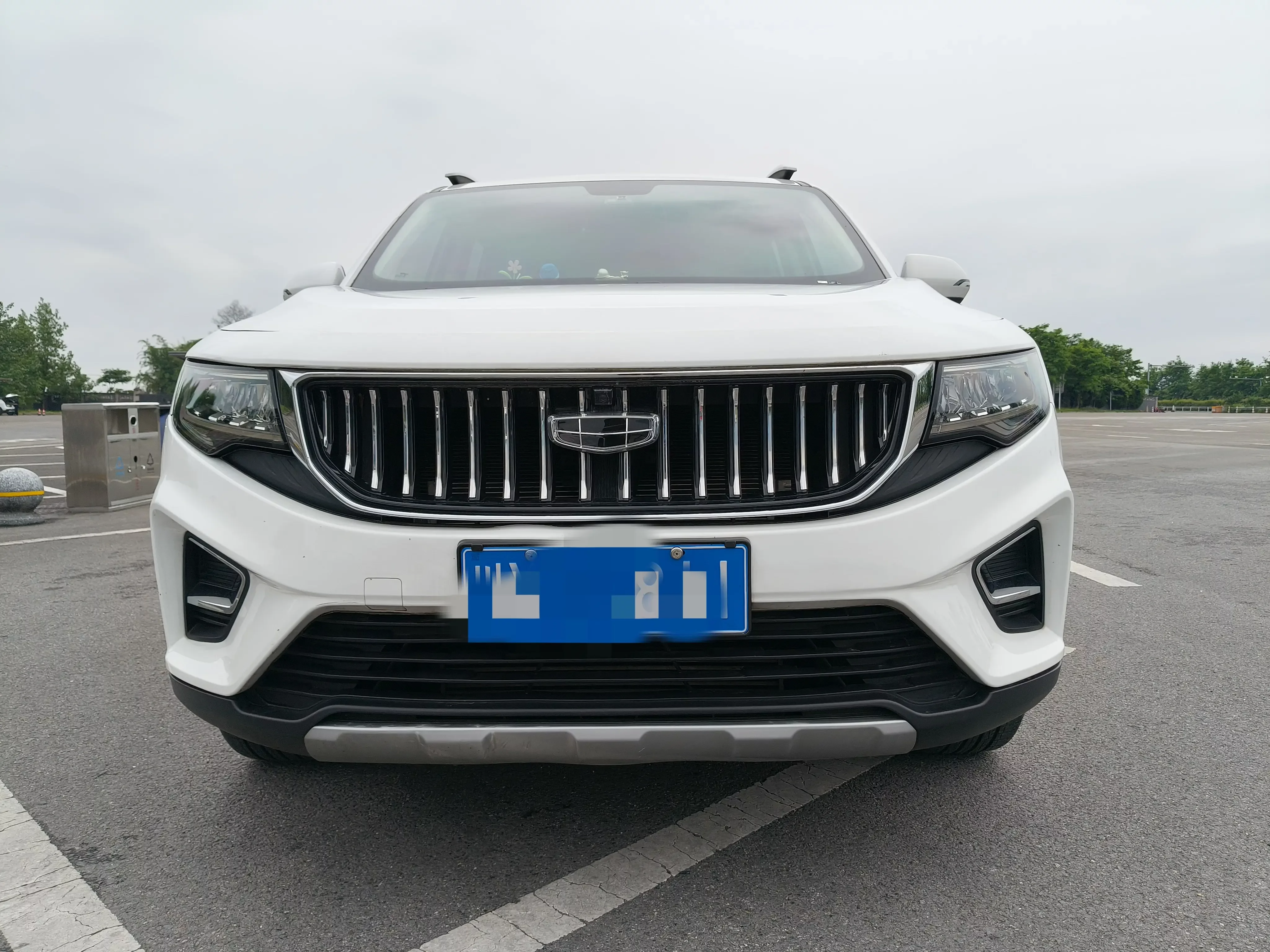 Geely Okavango