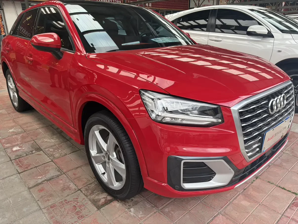 Audi Q2L