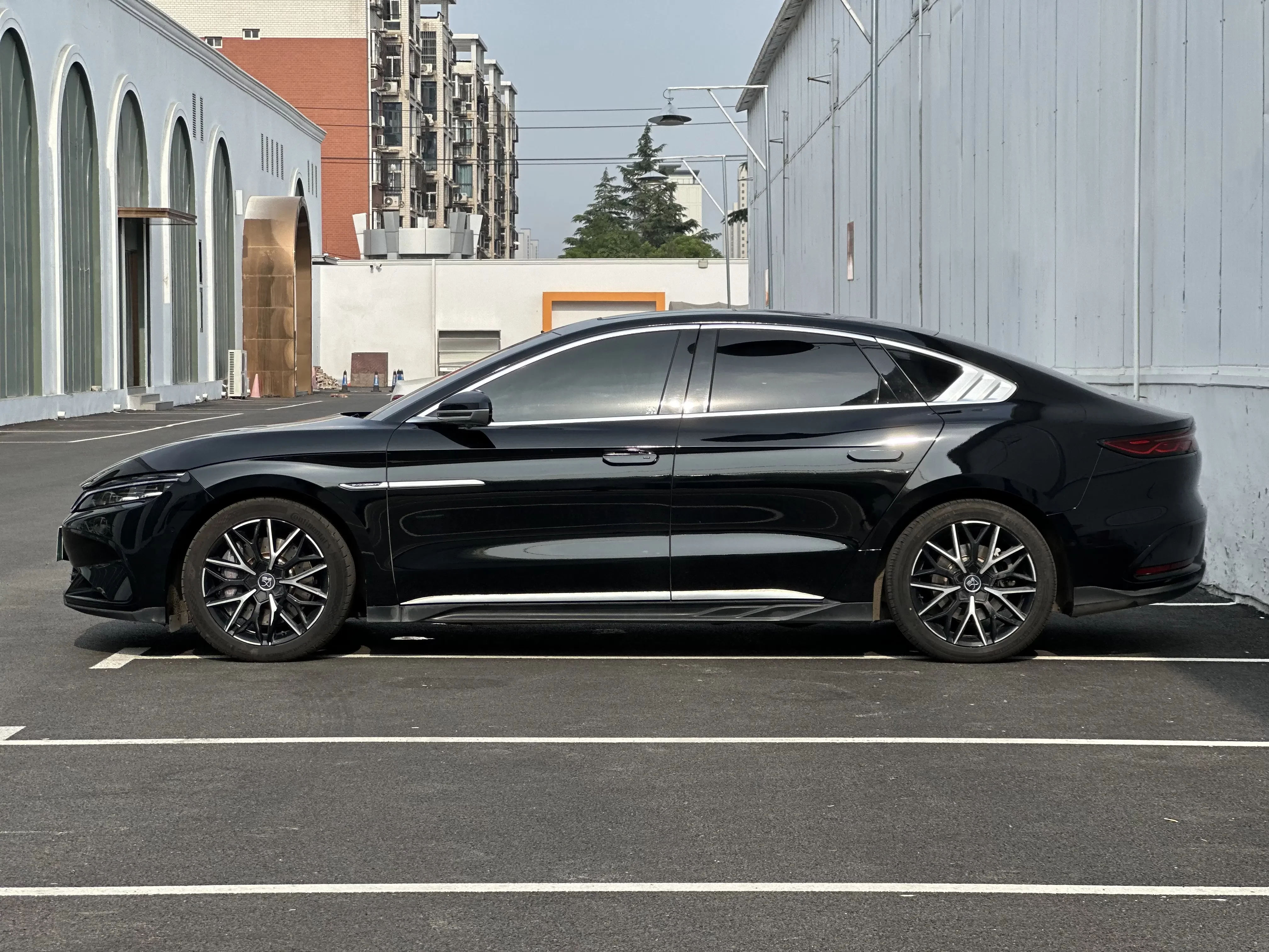 BYD Han EV