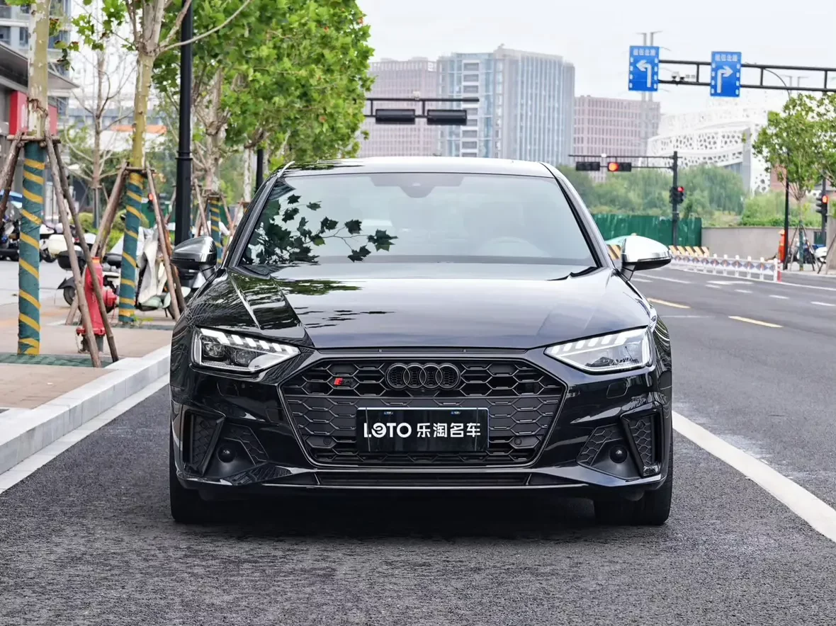 Audi S4