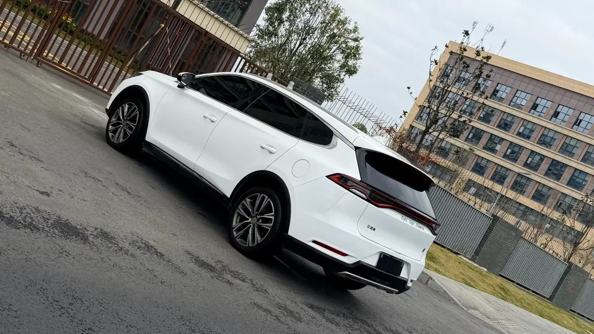 BYD Tang