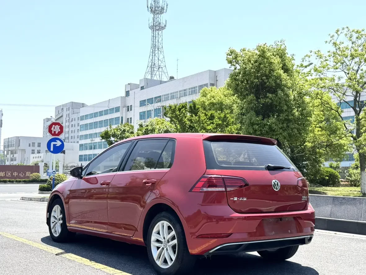Volkswagen golf