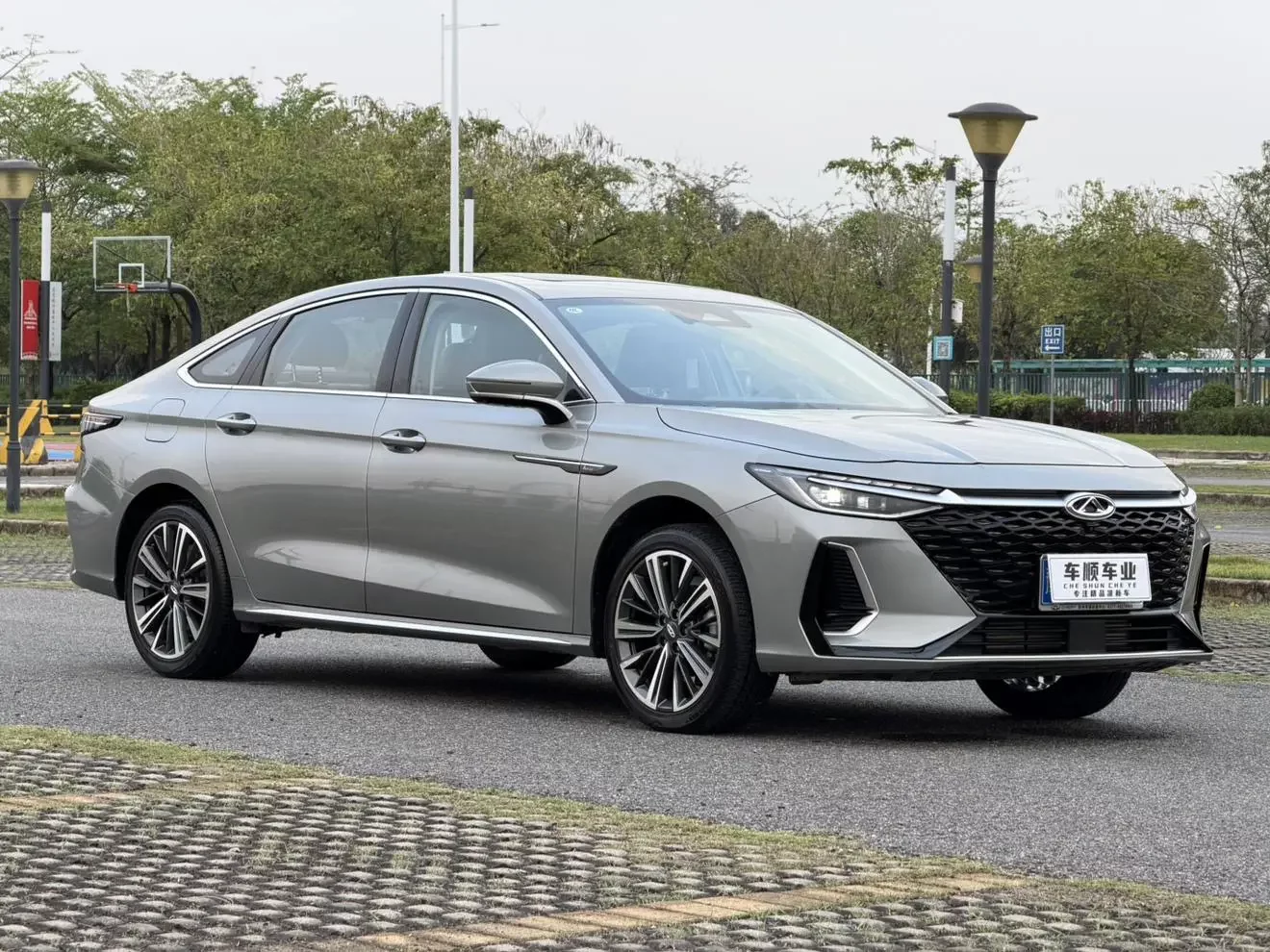 Chery Arrizo 8