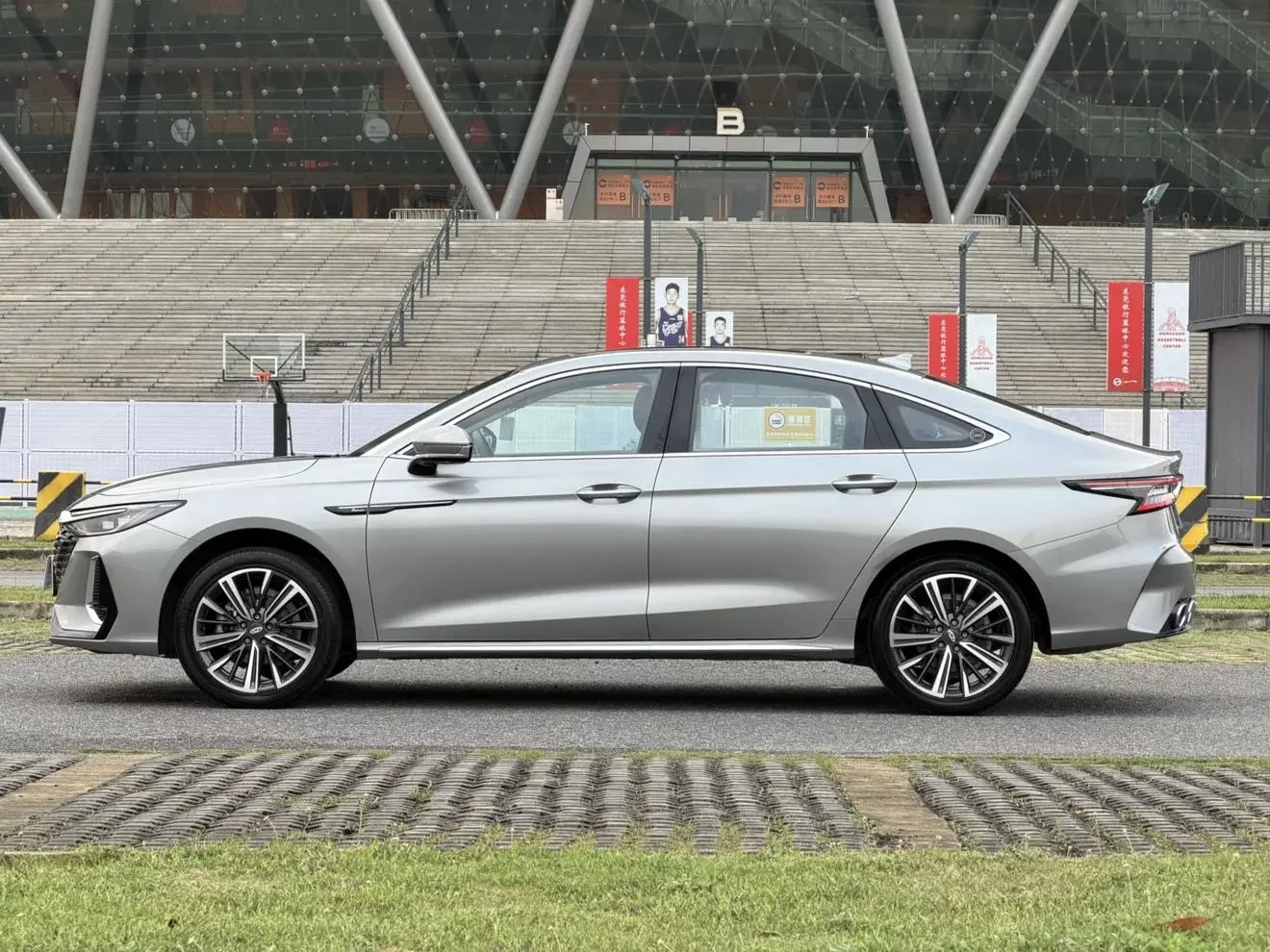 Chery Arrizo 8