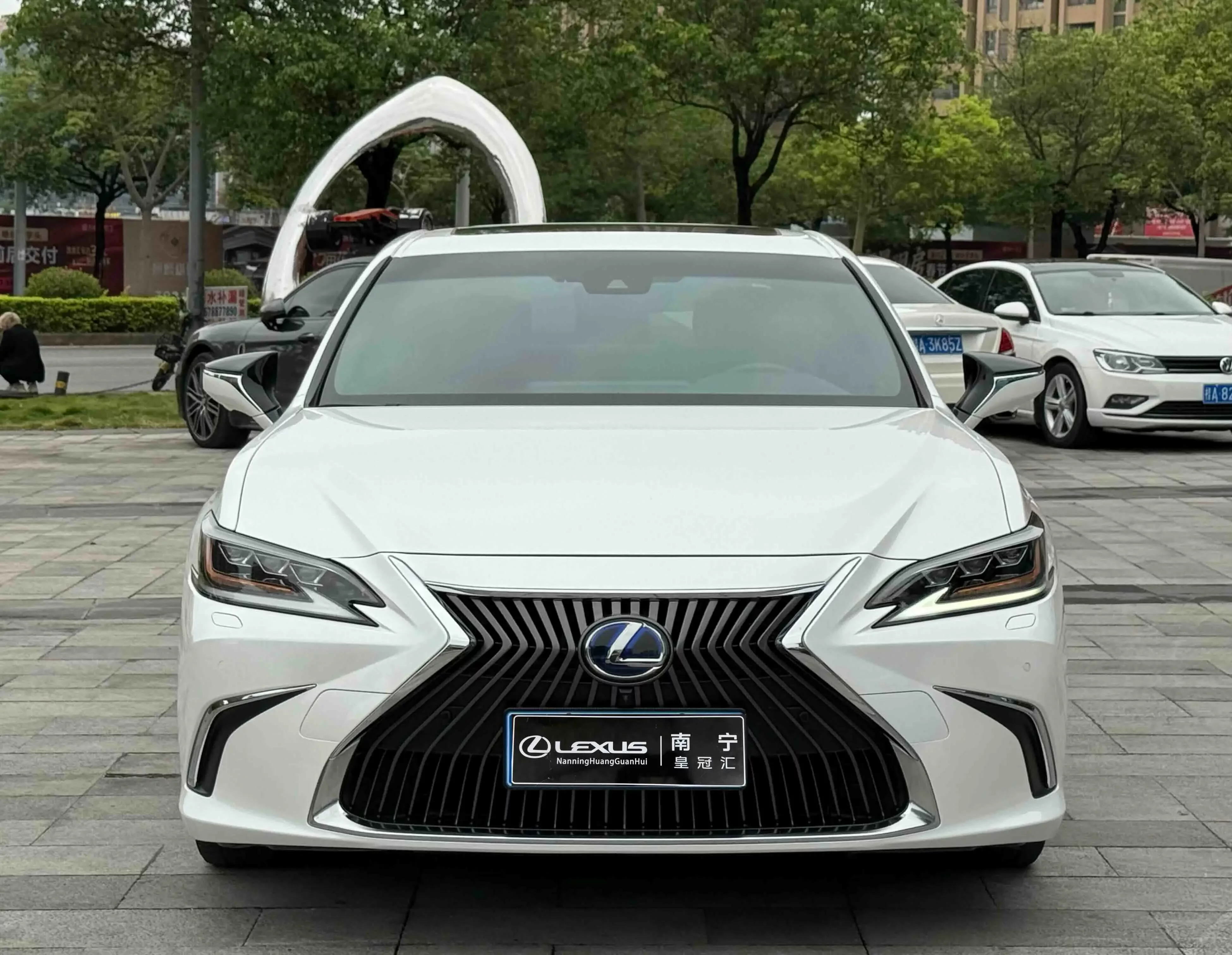 Lexus ES