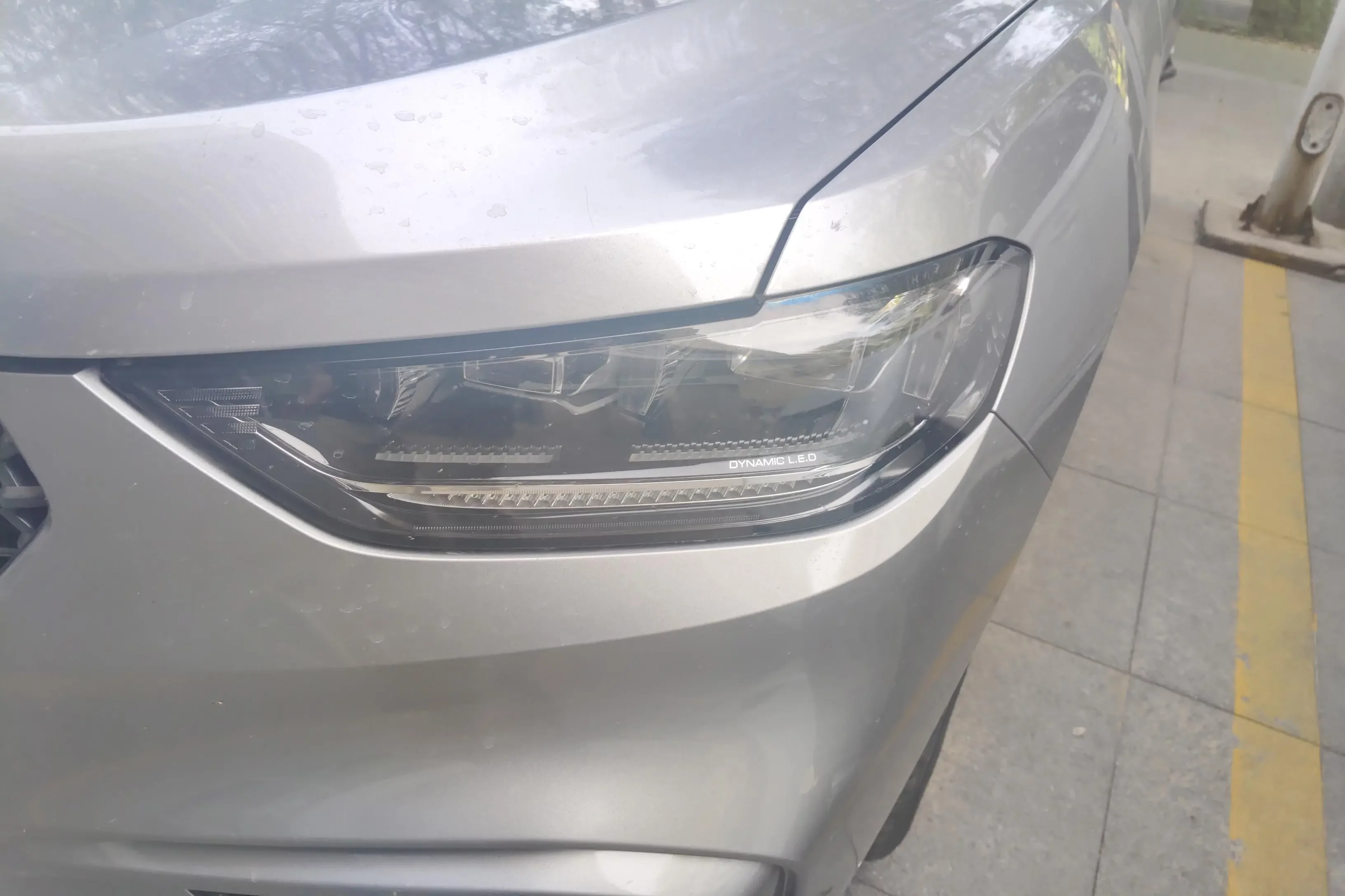 Wey Wei brand VV5