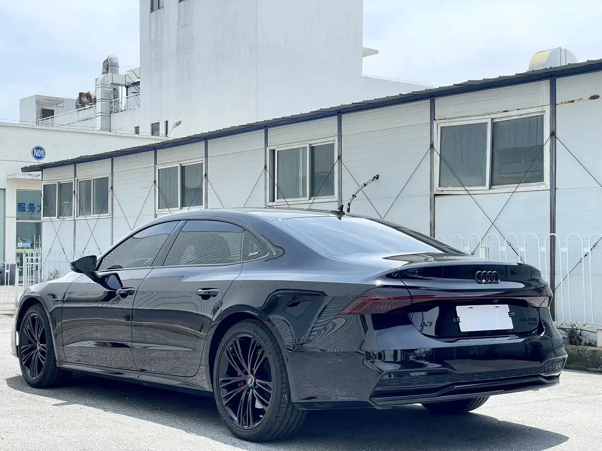 Audi A7L