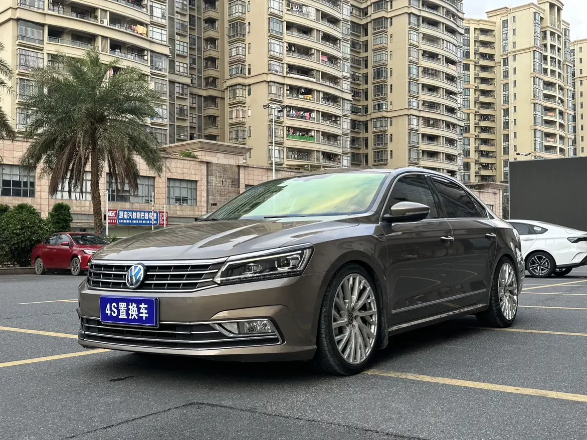 Volkswagen Passat