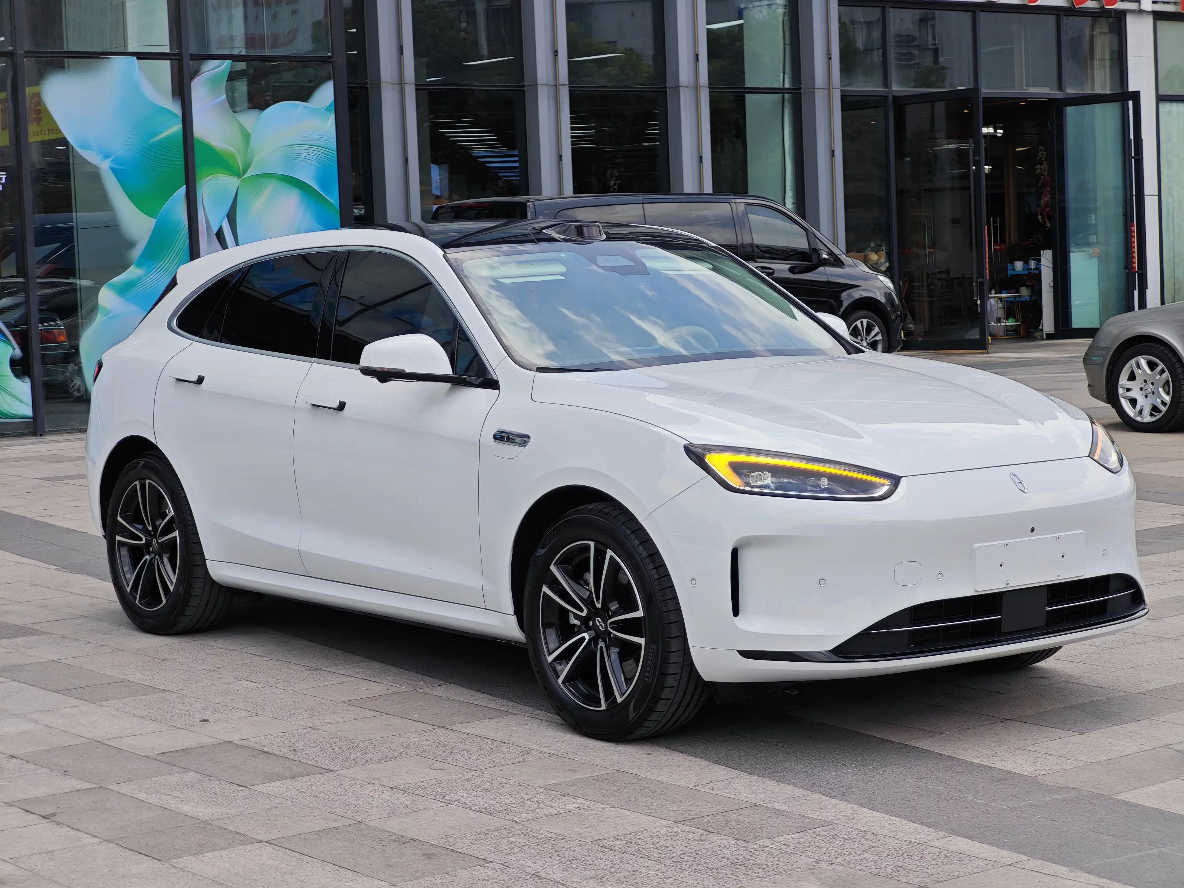 AITO M5