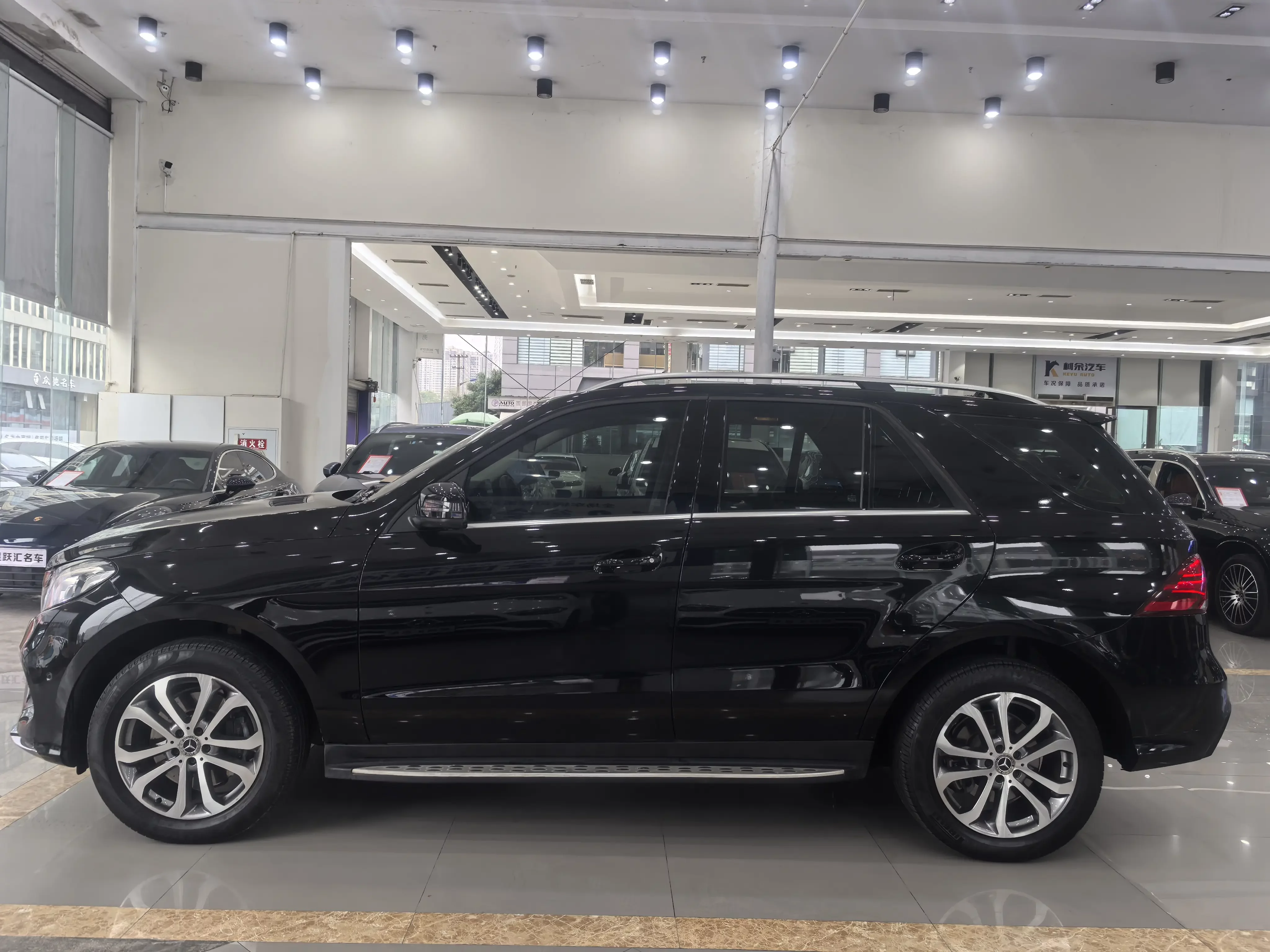 Mercedes-Benz GLE (Imported)