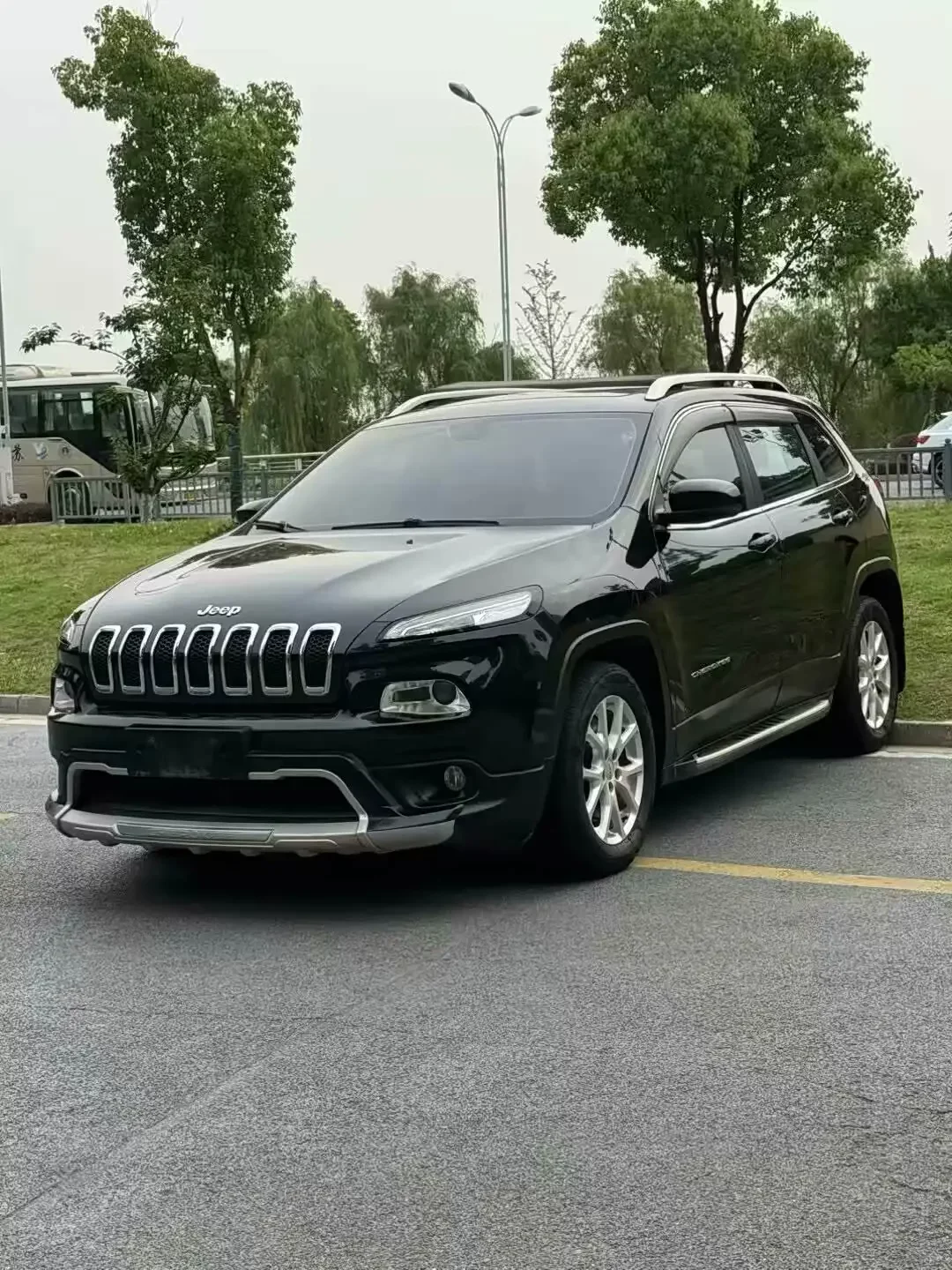 Jeep Cherokee  из Китая