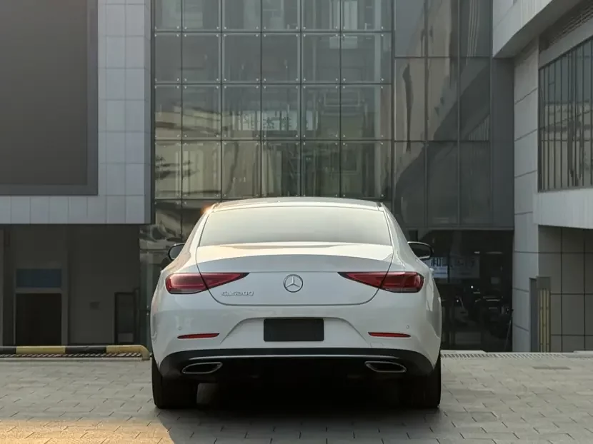 Mercedes-Benz CLS