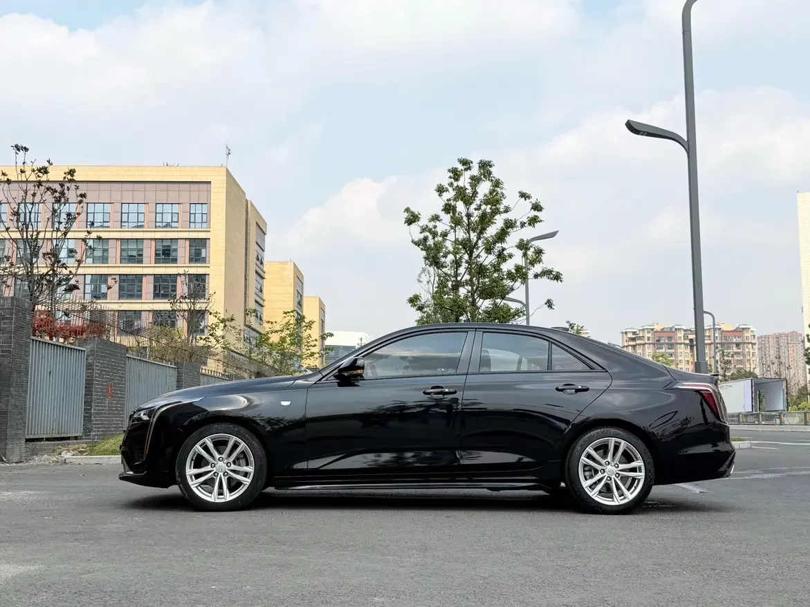 Cadillac CT4