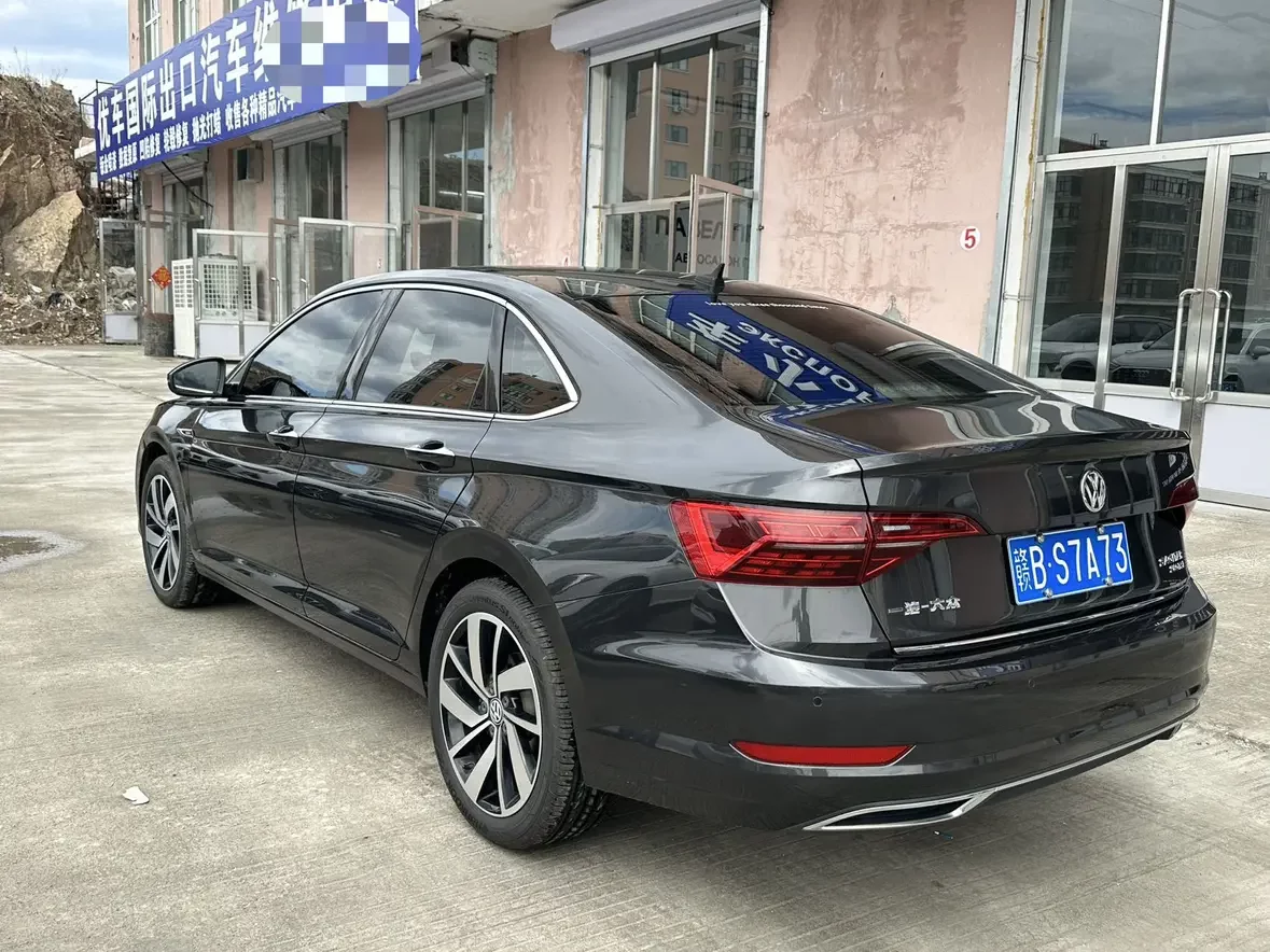 Volkswagen Sagitar