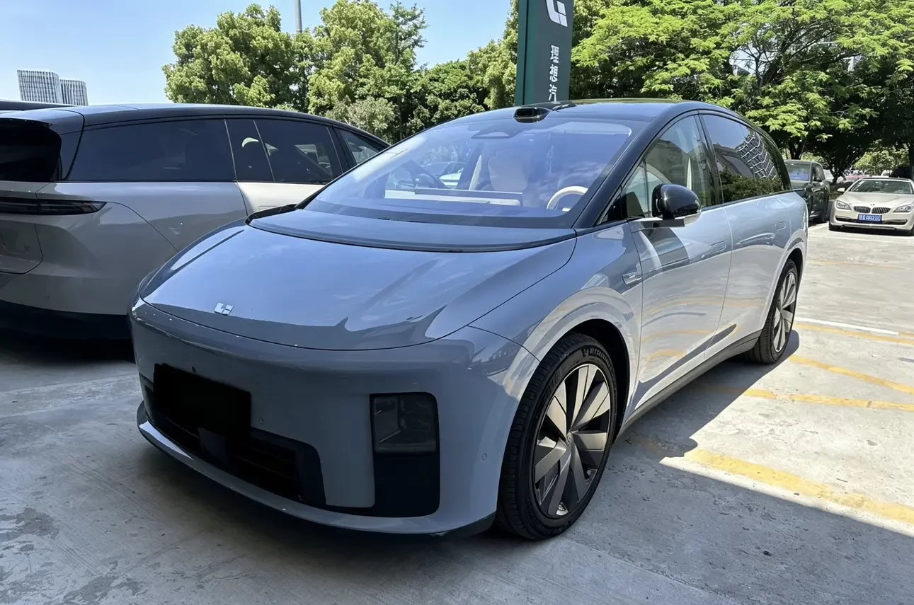 Li Ideal i8