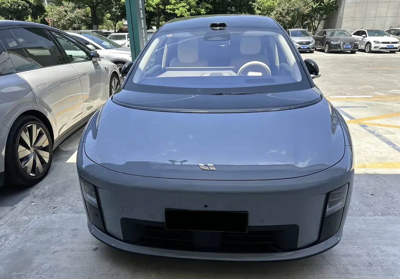 Li Ideal i8