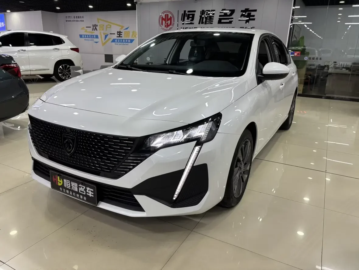 Peugeot 408