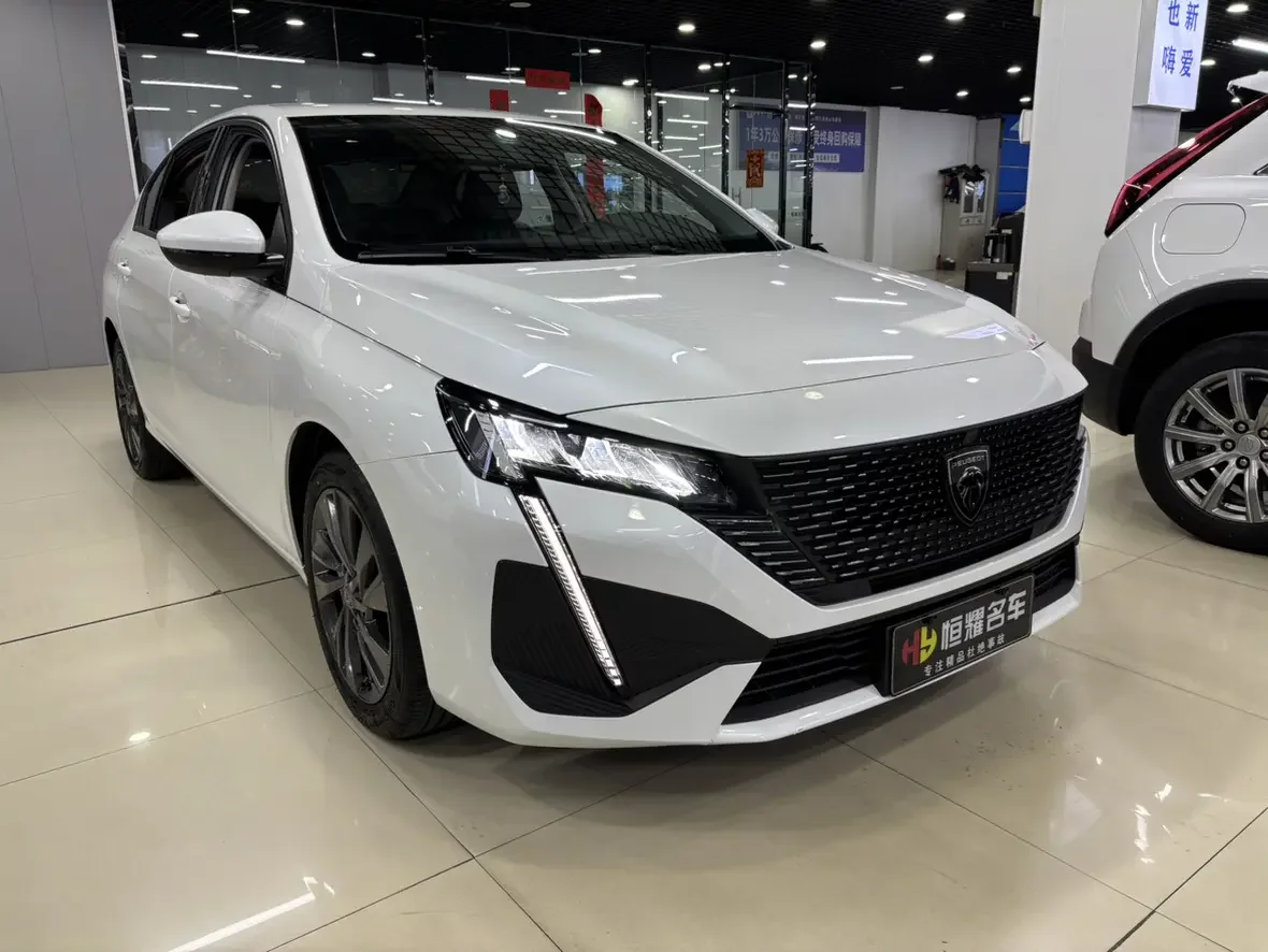 Peugeot 408