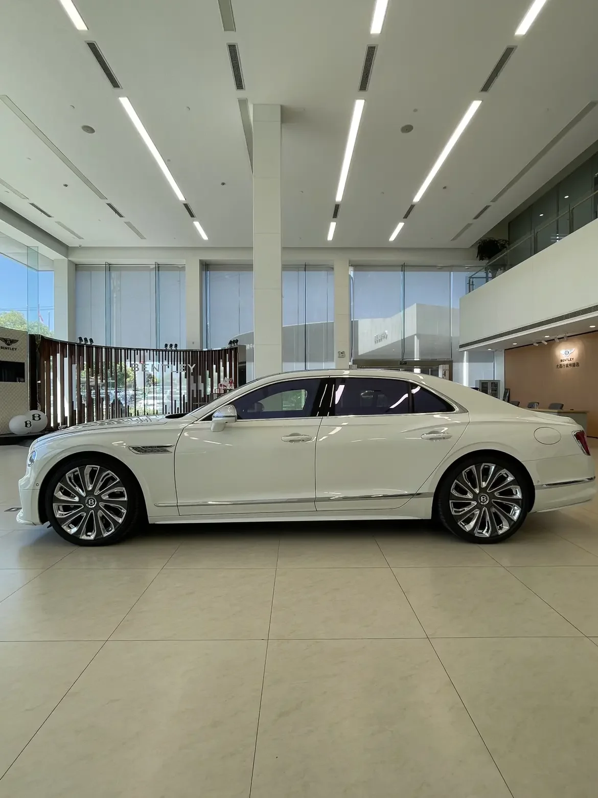 Bentley Flying Spur PHEV