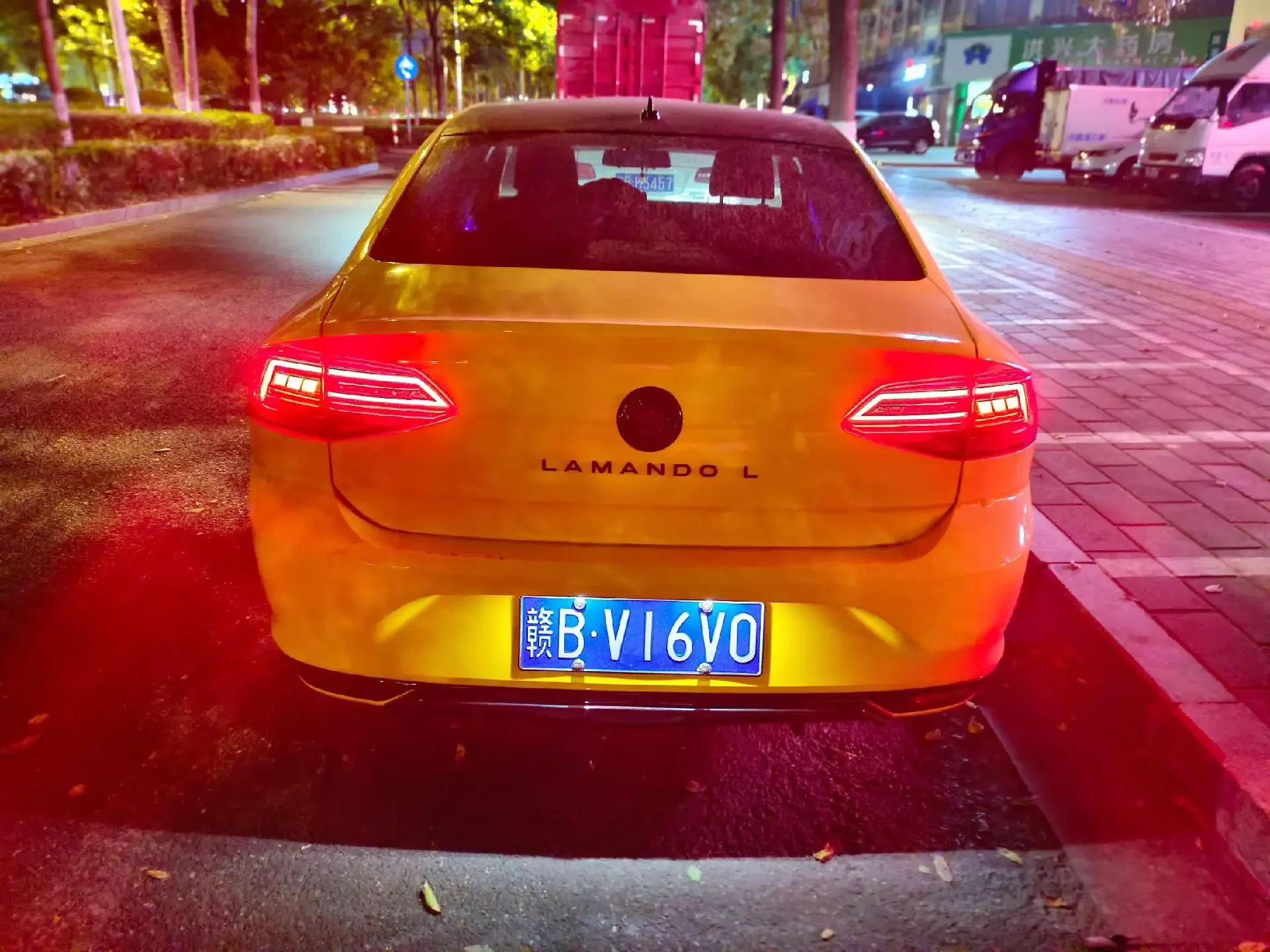 Volkswagen Lamando