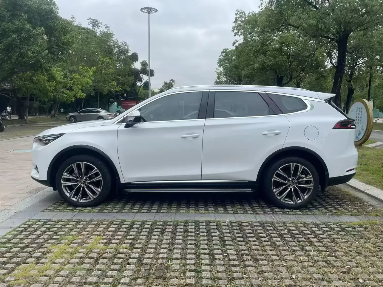 BYD Tang