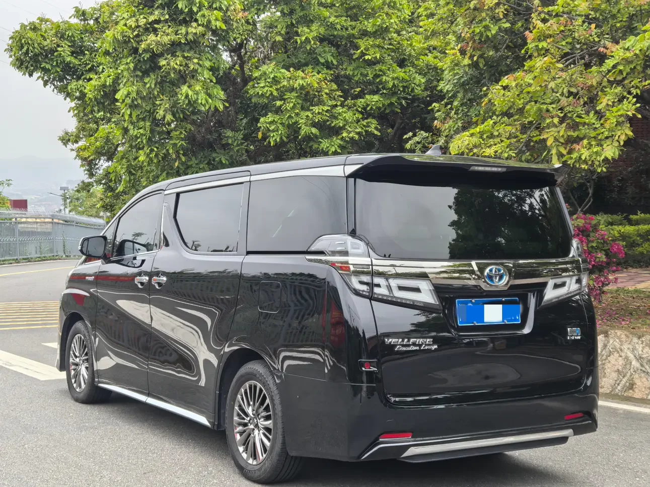 Toyota Crown Wellfire