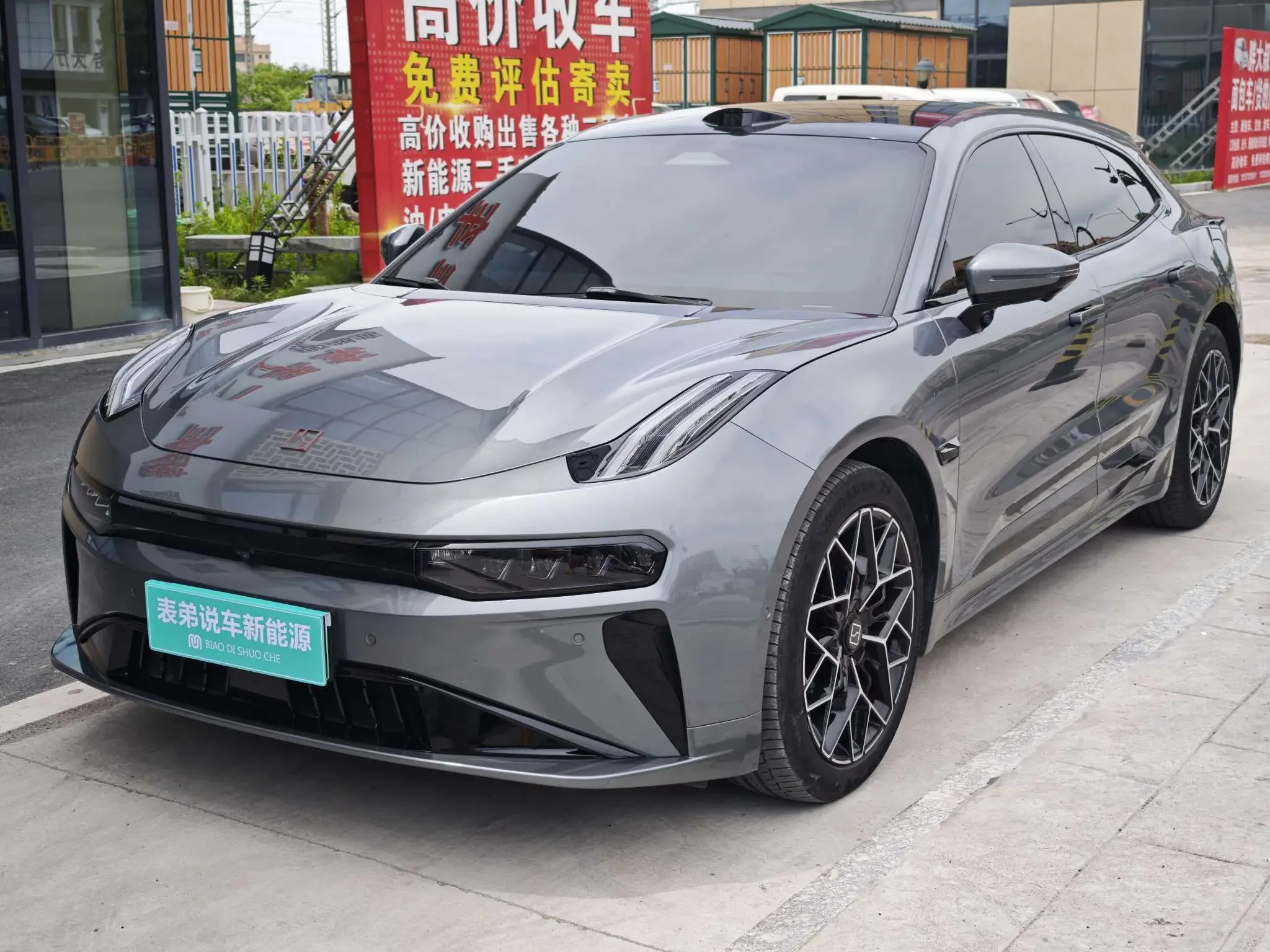 ZEEKR 001